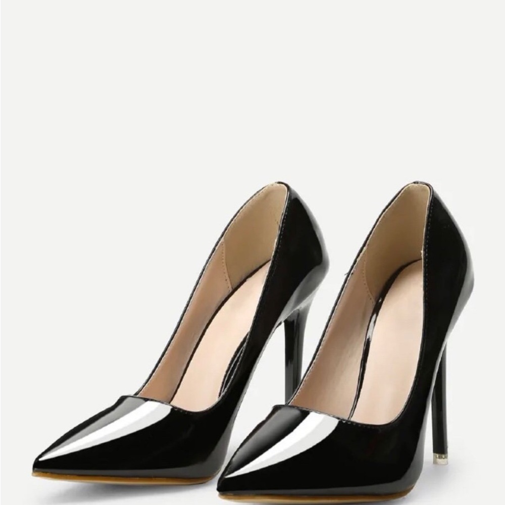 Point Toe Court Heels size 7